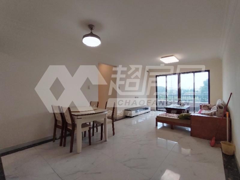 伦教碧桂园珑湾苑出租房客厅