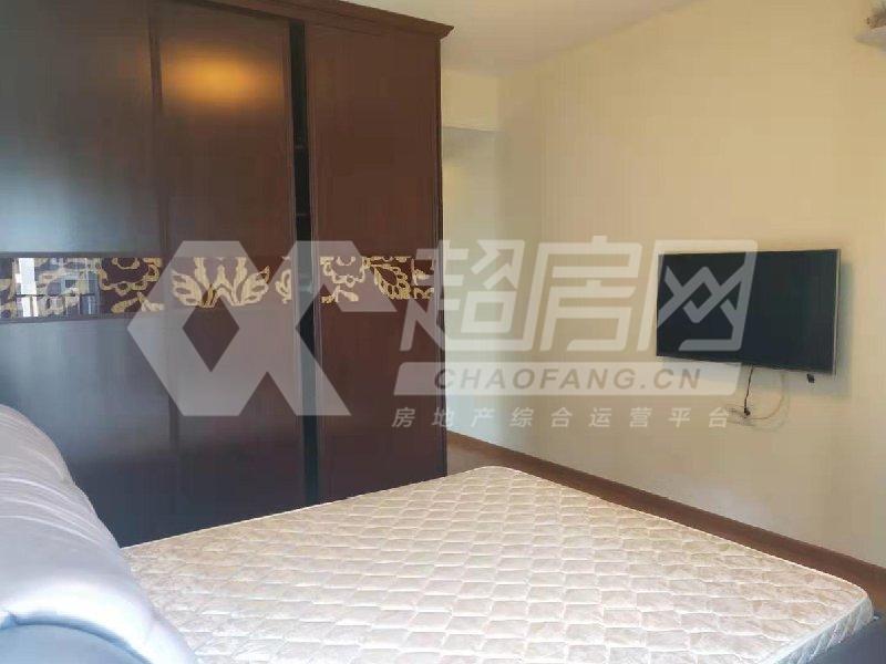 万科沁园出租房卧室