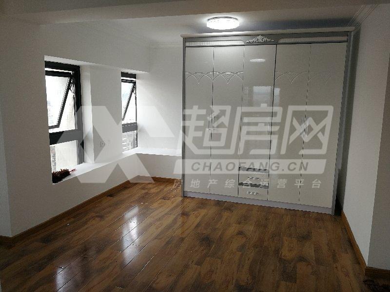 嘉德尚层出租房客厅