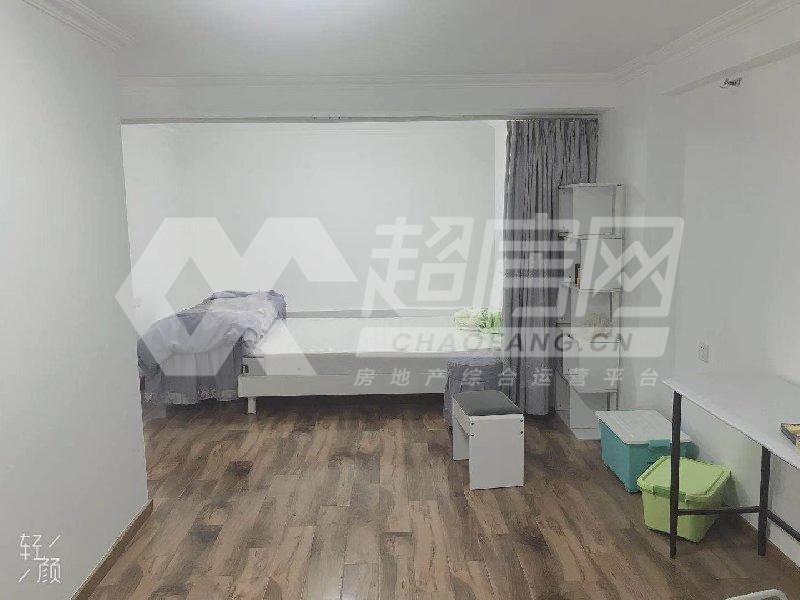 嘉德尚层出租房卧室