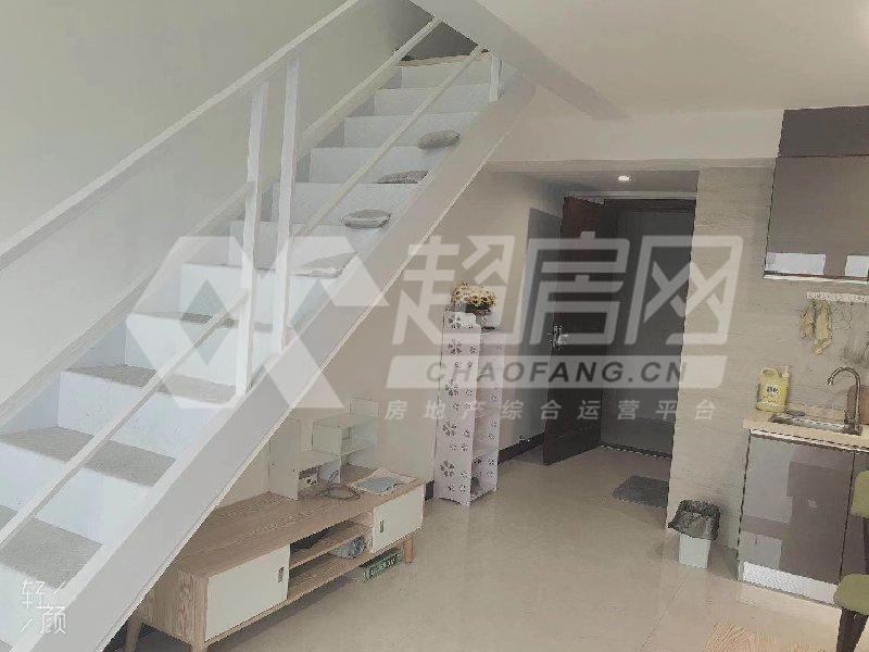 嘉德尚层出租房卧室