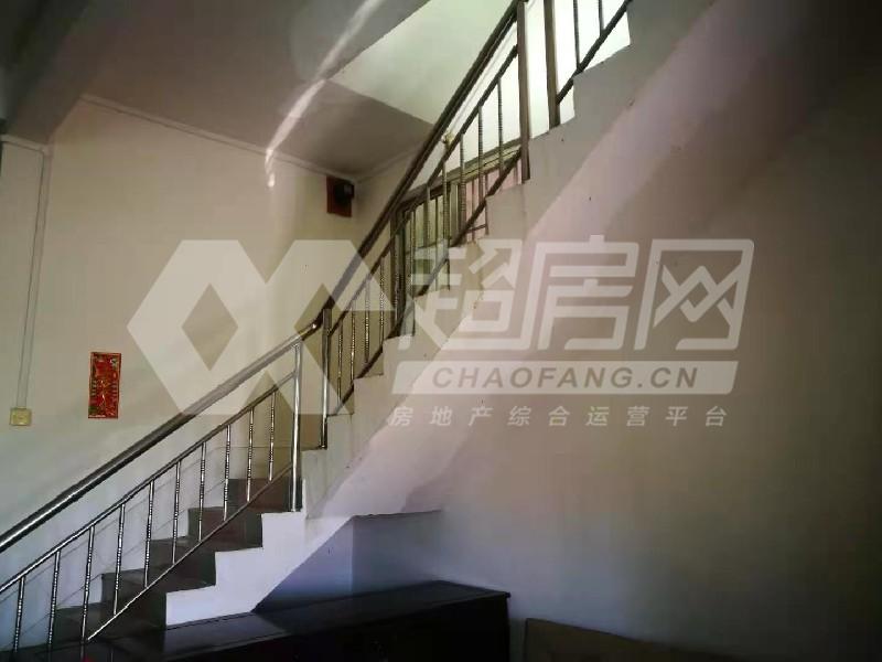 黄连居委会出租房客厅