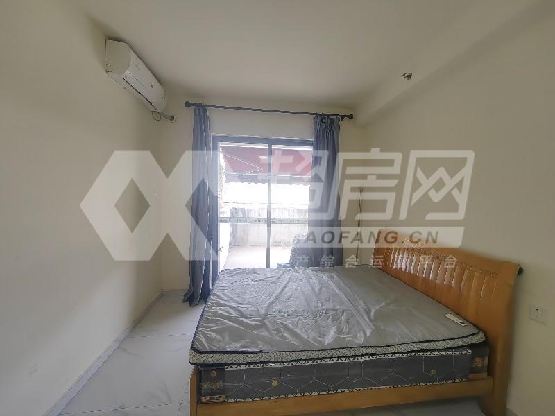 碧桂园风情荟庭出租房客厅