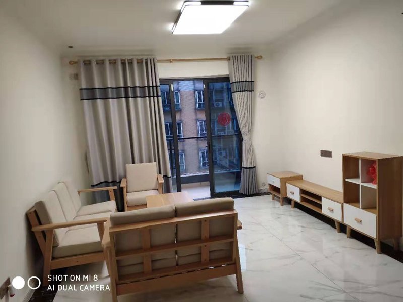 碧桂园智慧家出租房客厅