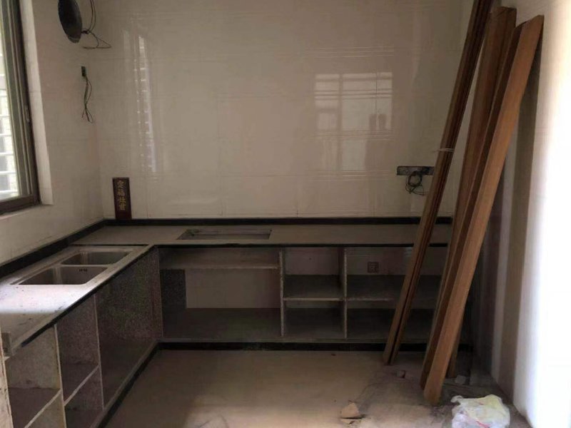 逢沙村委会出租房厨房及卫生间