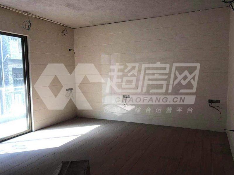 逢沙村委会出租房卧室