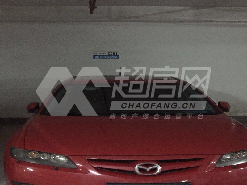 明日华府出租房卧室