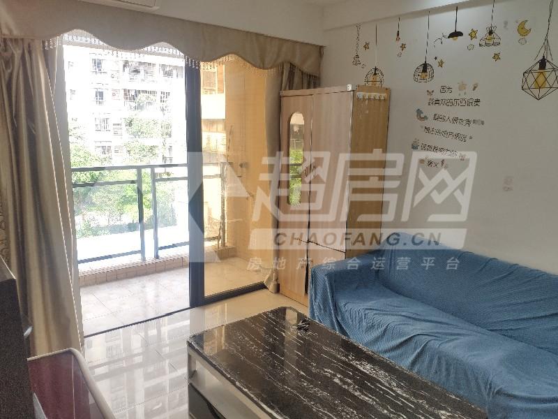汇成华庭（大良）出租房客厅