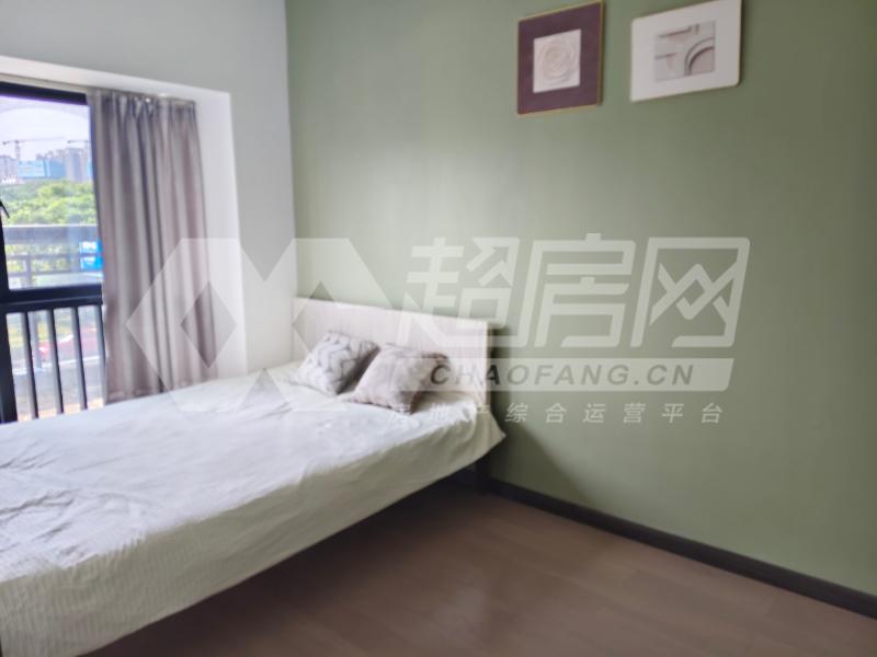 金域滨江（二期）出租房卧室