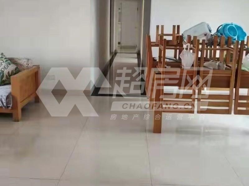 新城湾畔出租房客厅