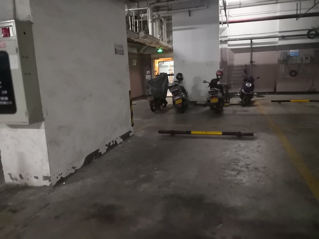 明日华府出租房客厅