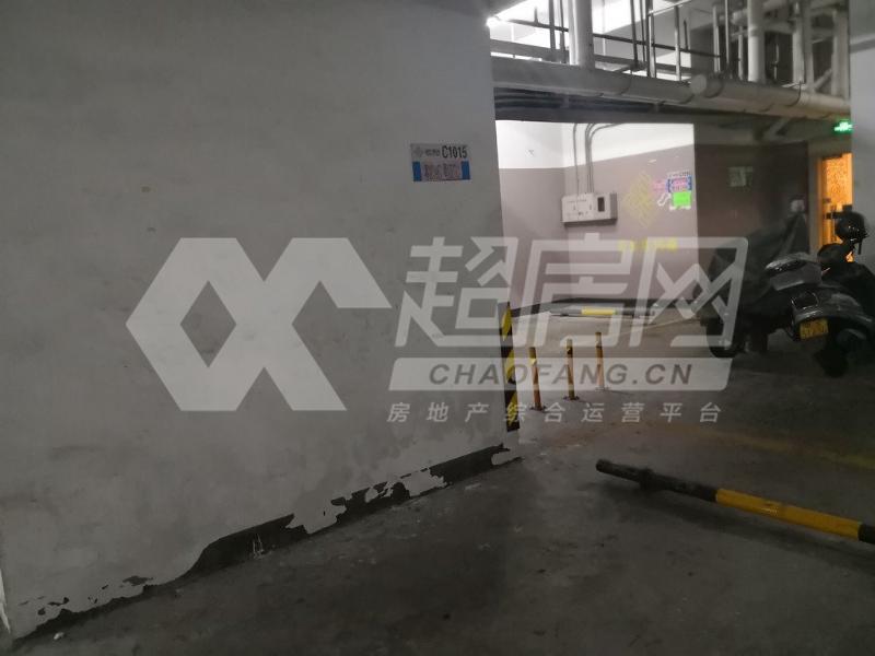 明日华府出租房卧室