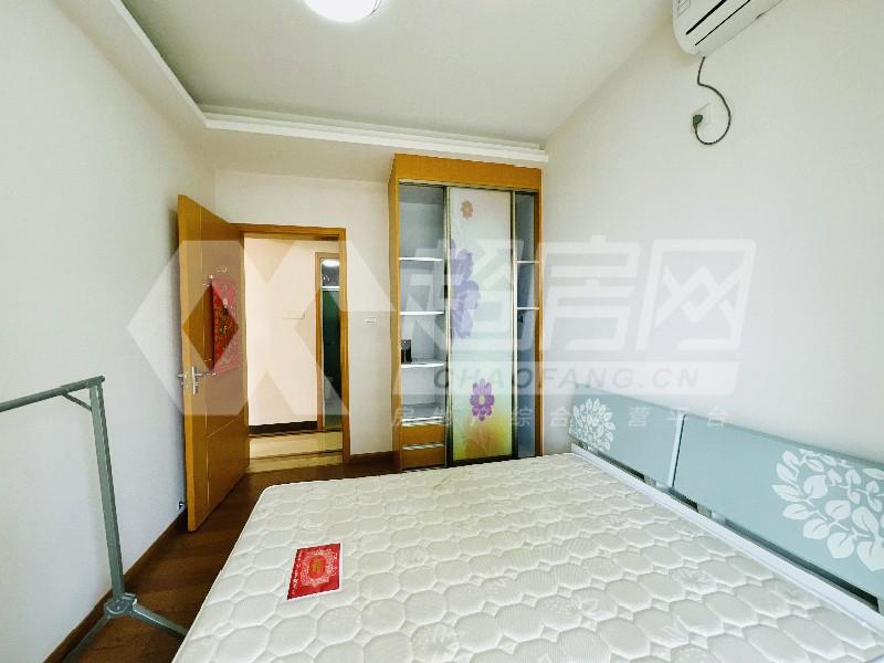 雅居乐花园（大良）出租房卧室
