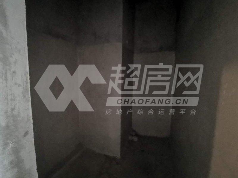 保利东瑞广场出租房卧室