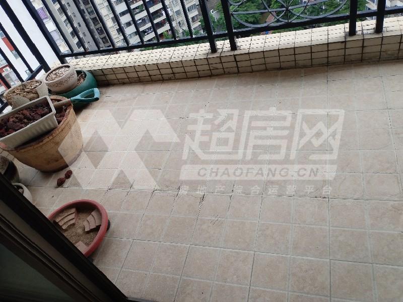 凯茵花园出租房阳台