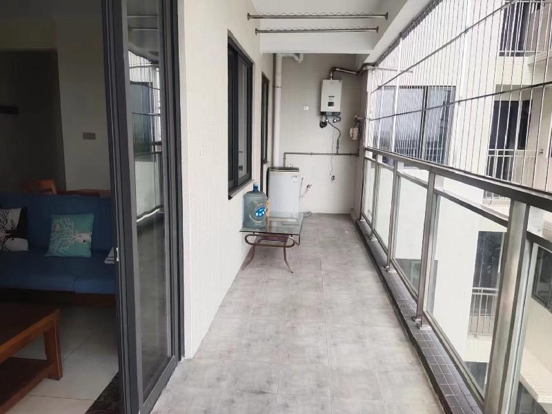 都市经典出租房阳台