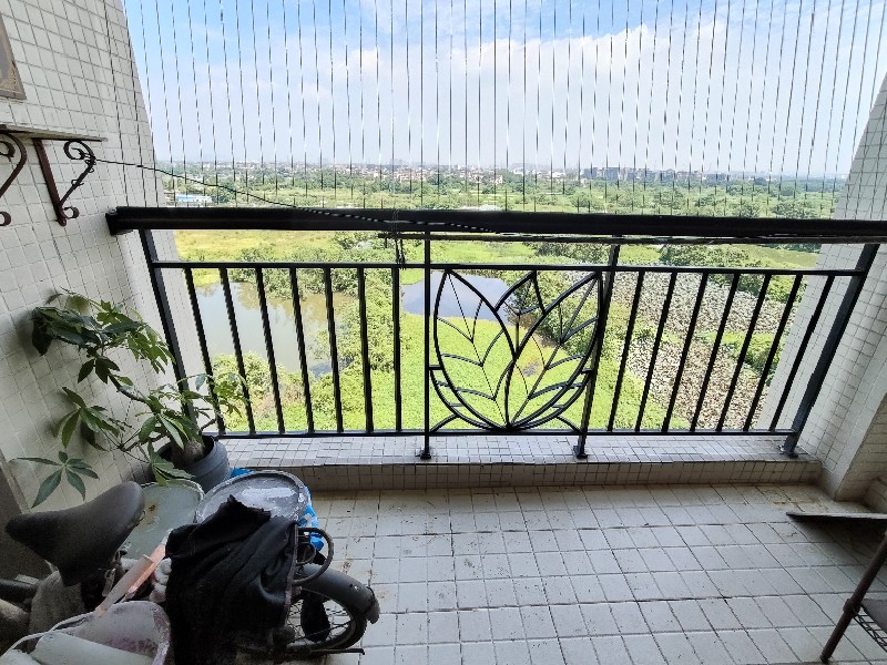 海骏达上苑出租房阳台