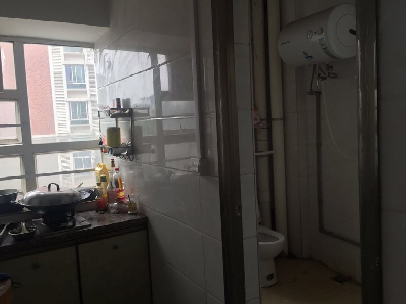 成业楼出租房卧室