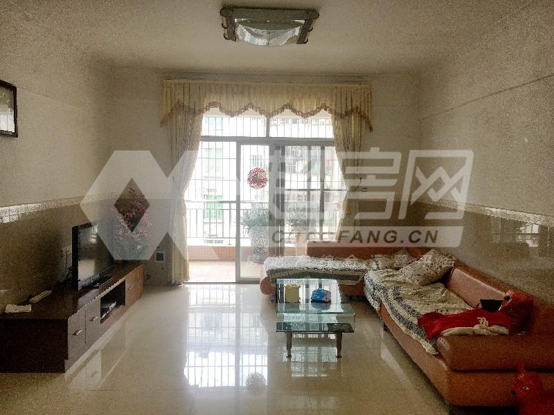 顺宝花园（杏坛）出租房客厅