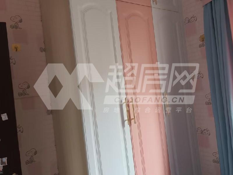 凯蓝名都出租房卧室