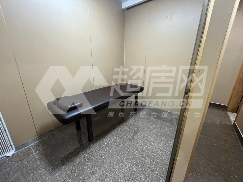 东林美域出租房卧室