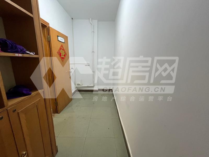 东林美域出租房卧室