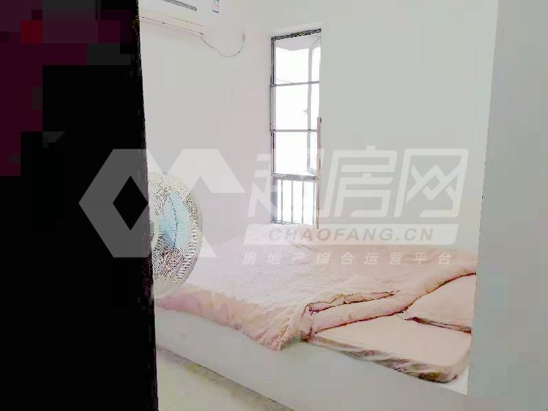 美的广厦花园出租房卧室