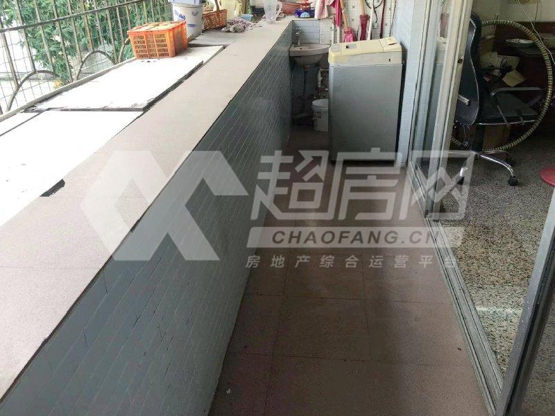 连平花园出租房阳台