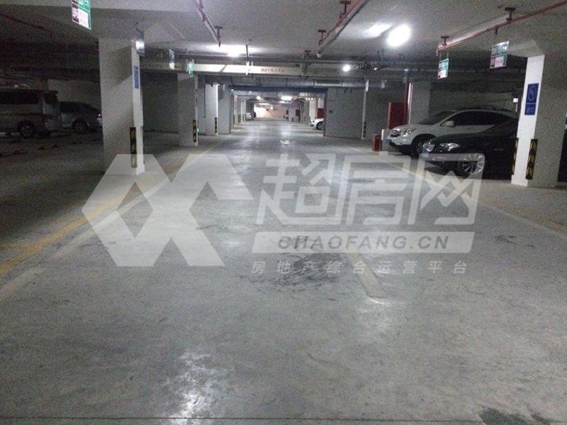 美的御海东郡出租房客厅