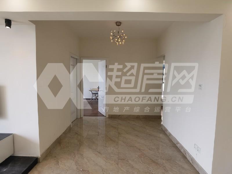 金域天下出租房书房