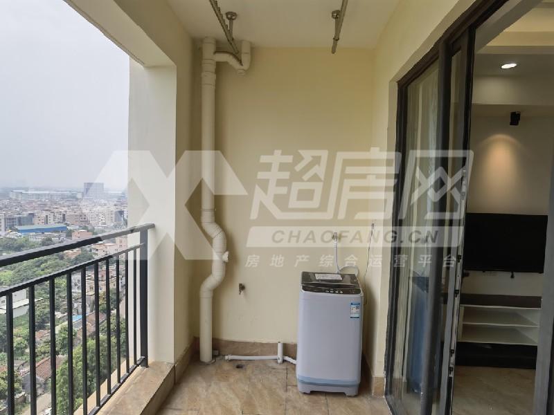 金域天下出租房露台