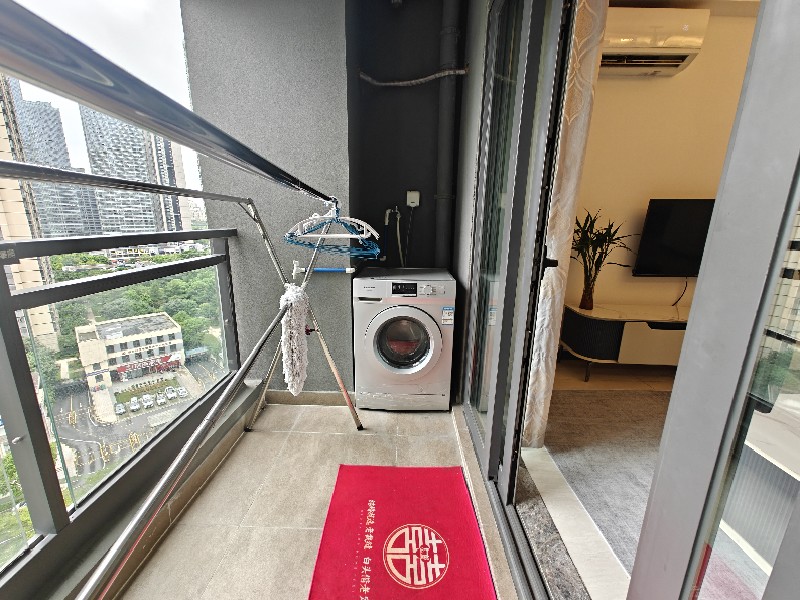 金域滨江（三期）出租房阳台