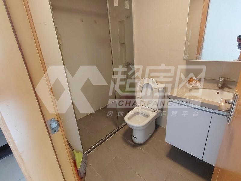 龙光尚街出租房客厅