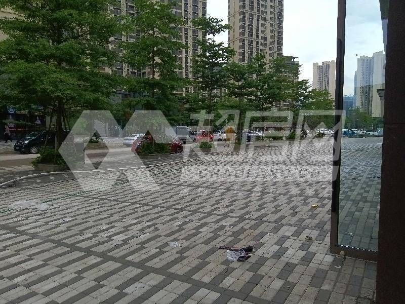 保利悦公馆出租房阳台
