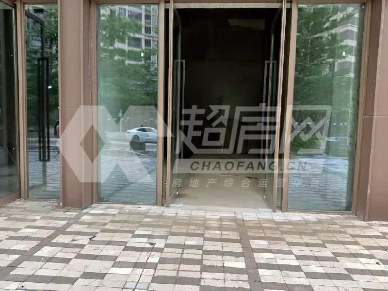 保利悦公馆出租房阳台