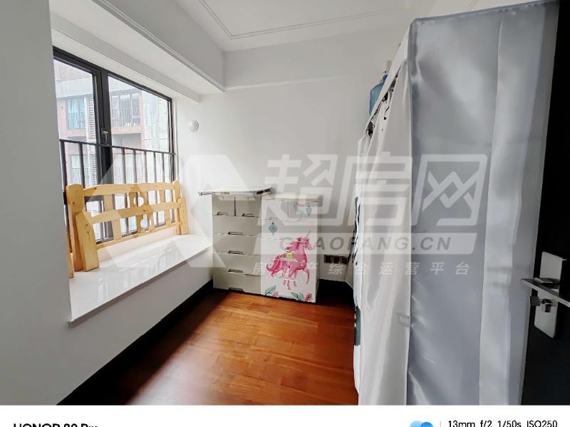 美的桂畔君兰（一期）出租房书房