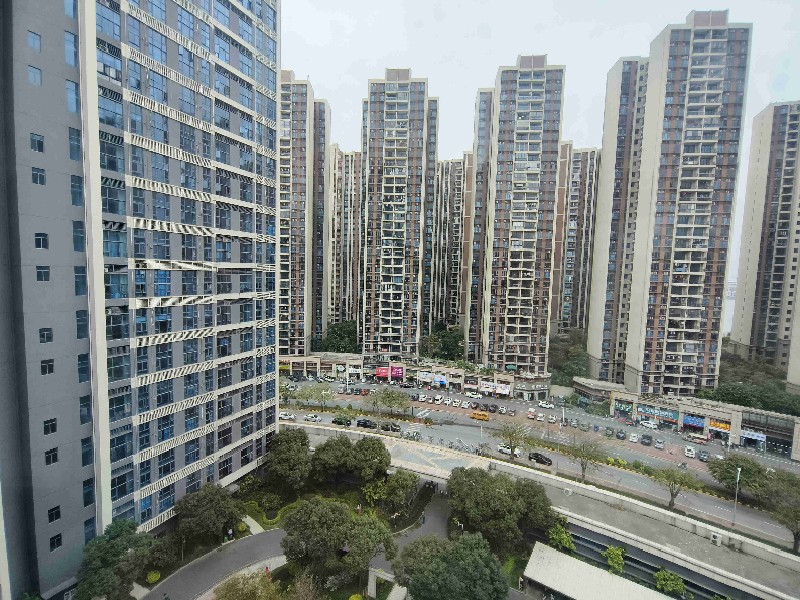 碧桂园银涛苑出租房阳台