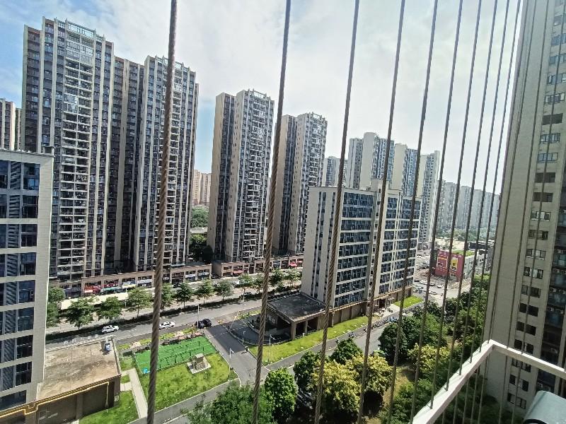 碧桂园蔚蓝苑出租房阳台