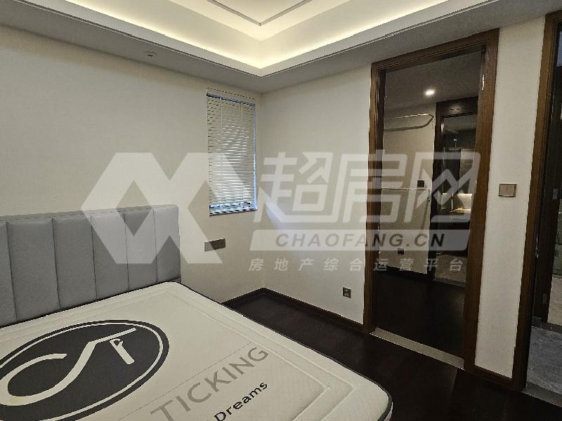 华侨城天鹅湖出租房卧室