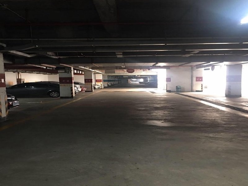 嘉信城市花园一期出租房厨房及卫生间