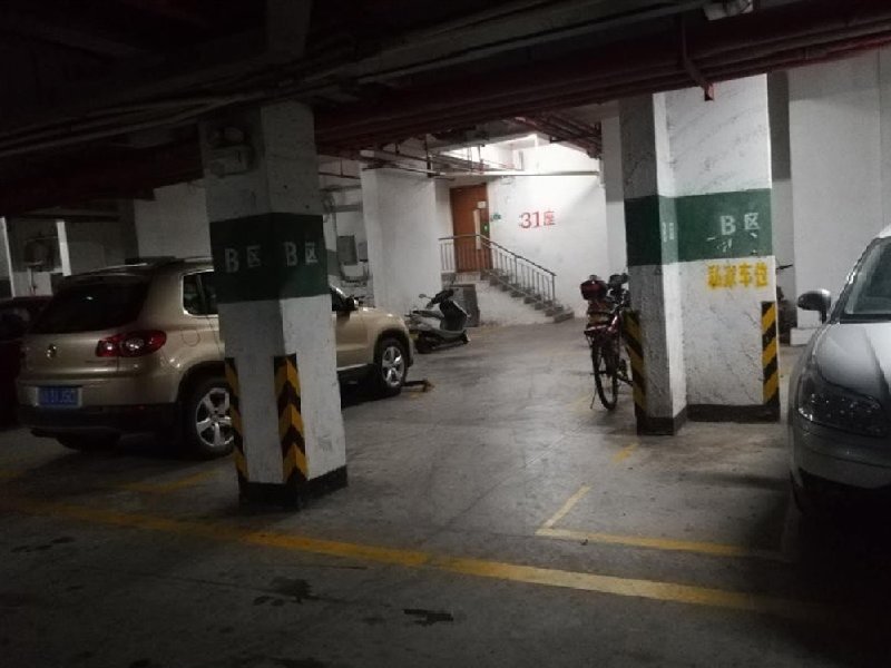 嘉信城市花园一期出租房卧室
