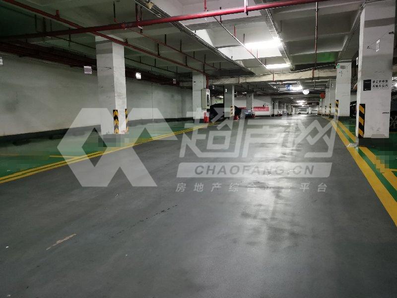 西山上筑出租房书房