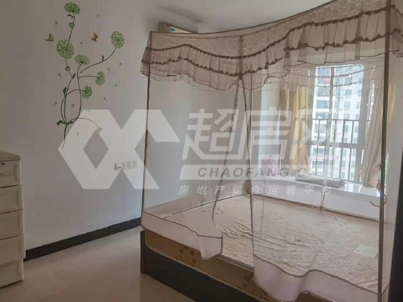 景翠名都出租房卧室