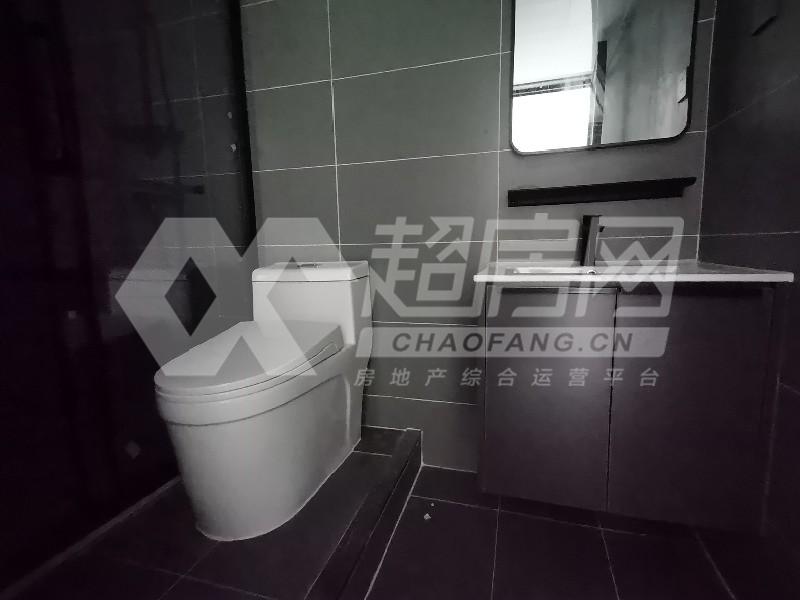 保利中悦公寓出租房书房