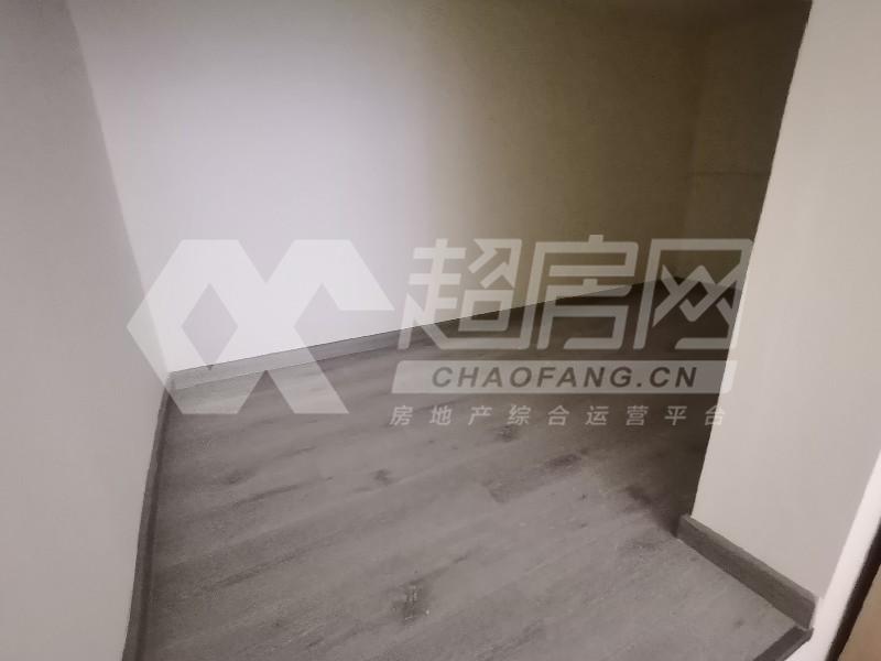 保利中悦公寓出租房阳台