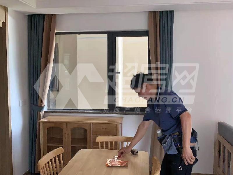 金科博翠天下（大良）出租房客厅