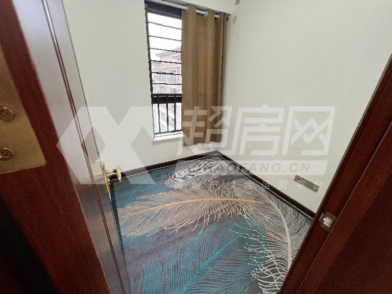 中海雍景熙岸出租房卧室
