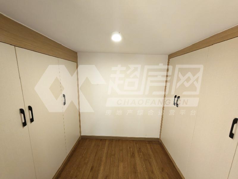 云谷广场（商住楼）出租房卧室