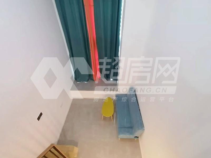 万科星都荟出租房客厅