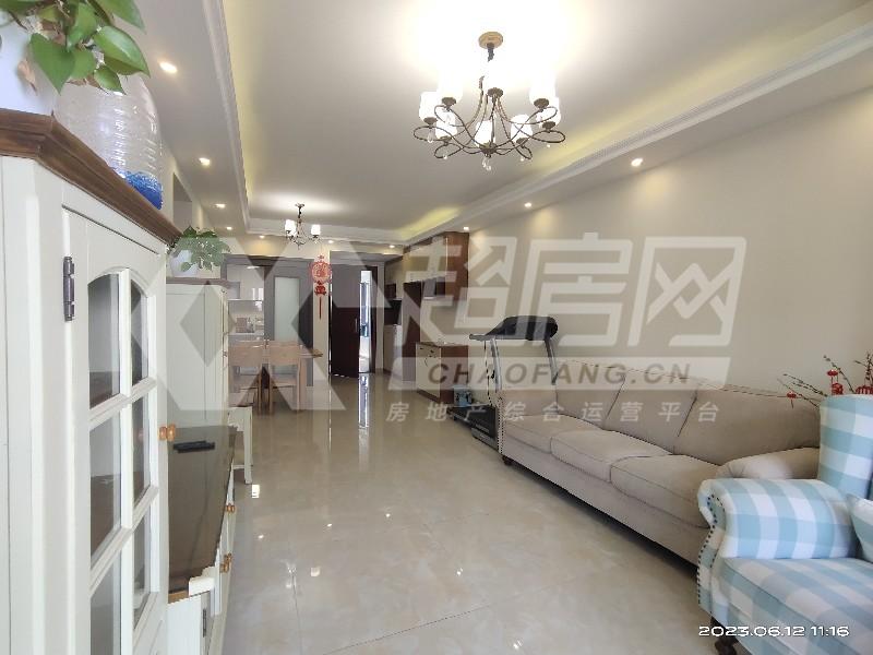 华侨城天鹅湖出租房客厅